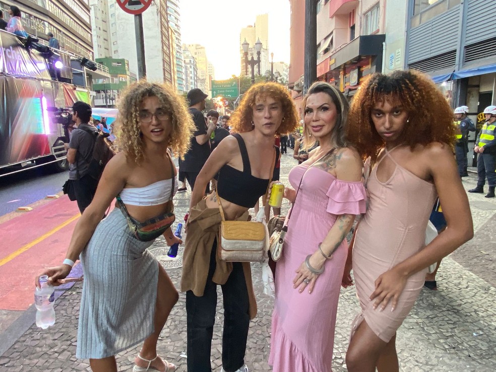 Terra Johari, Camila Ribeiro, Veronica Freitas e Jordana na Marcha.  — Foto: Celso Tavares/ g1