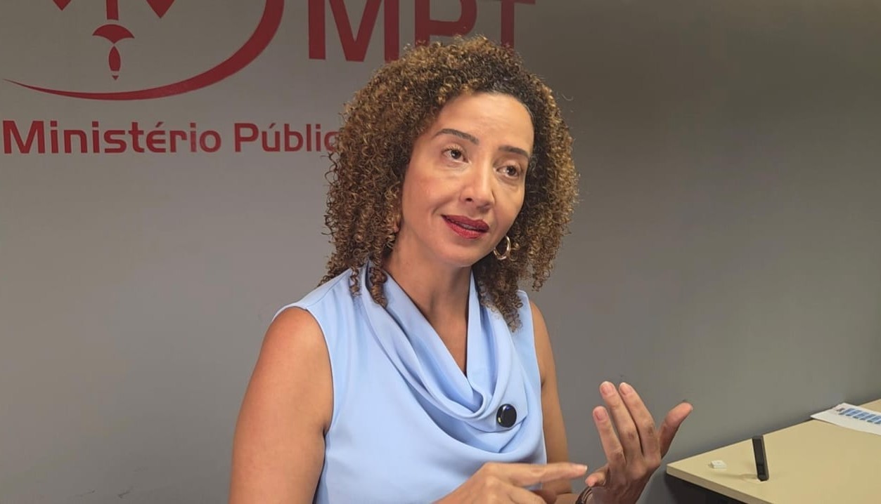 Postagem que estimula demissão de funcionário petista é criminosa, diz MPT