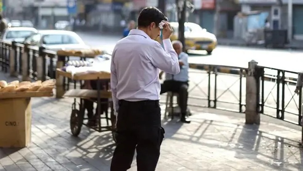 A capacidade de suar pode ficar comprometida em algumas doenças neurológicas — Foto: GETTY IMAGES