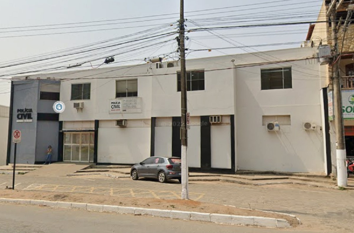 Armas, celulares e cédulas falsas: policial que levou provas de investigação para casa leva multa de R$ 25 mil e vai perder o cargo em MG