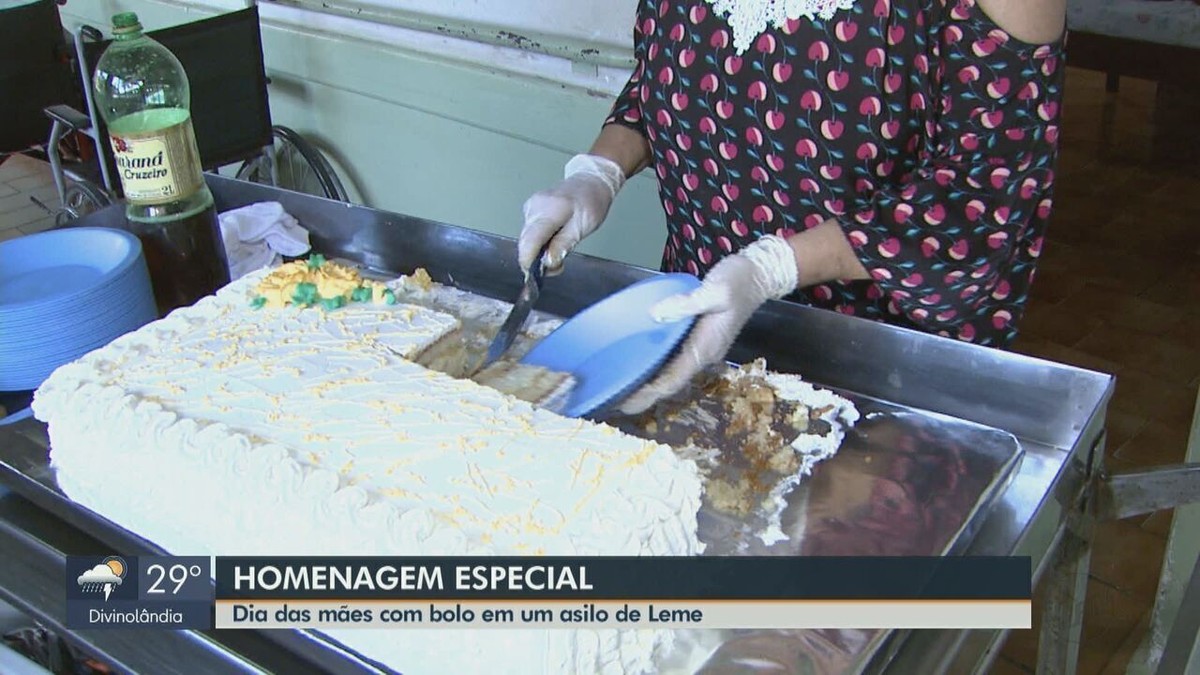 Lourde Cake - Bolo de Chantilly com tema Carros para o