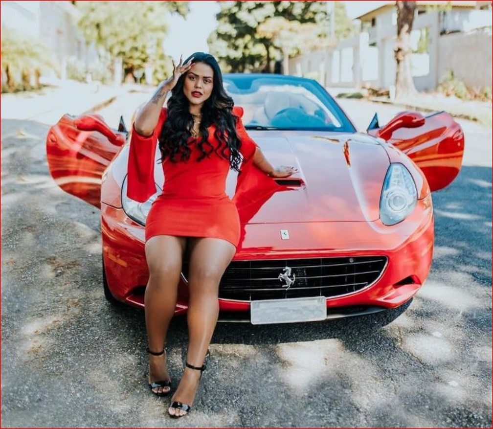 Influencer Camila Loures  compra carro de luxo e é parada por PM na Pampulha. — Foto: Reprodução/Instagram