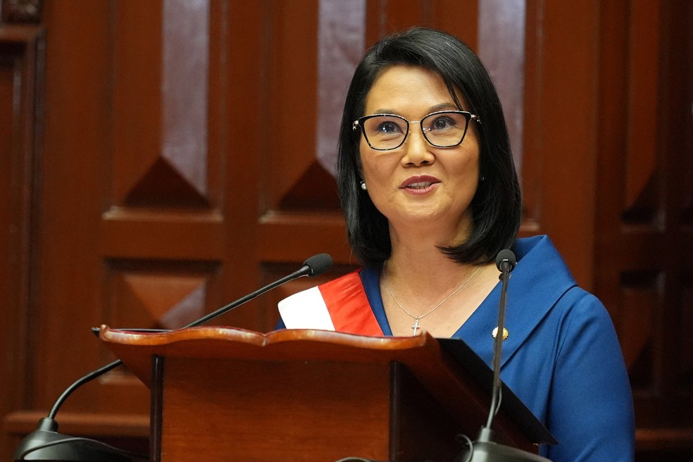 Keiko Fujimori toma posse como presidente do Peru, em cerimônia nesta quarta (28) — Foto: Guadalupe Pardo/Pool via Reuters