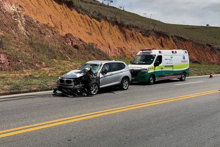 Acidente envolvendo quatro veículos deixa dois mortos na BR-116