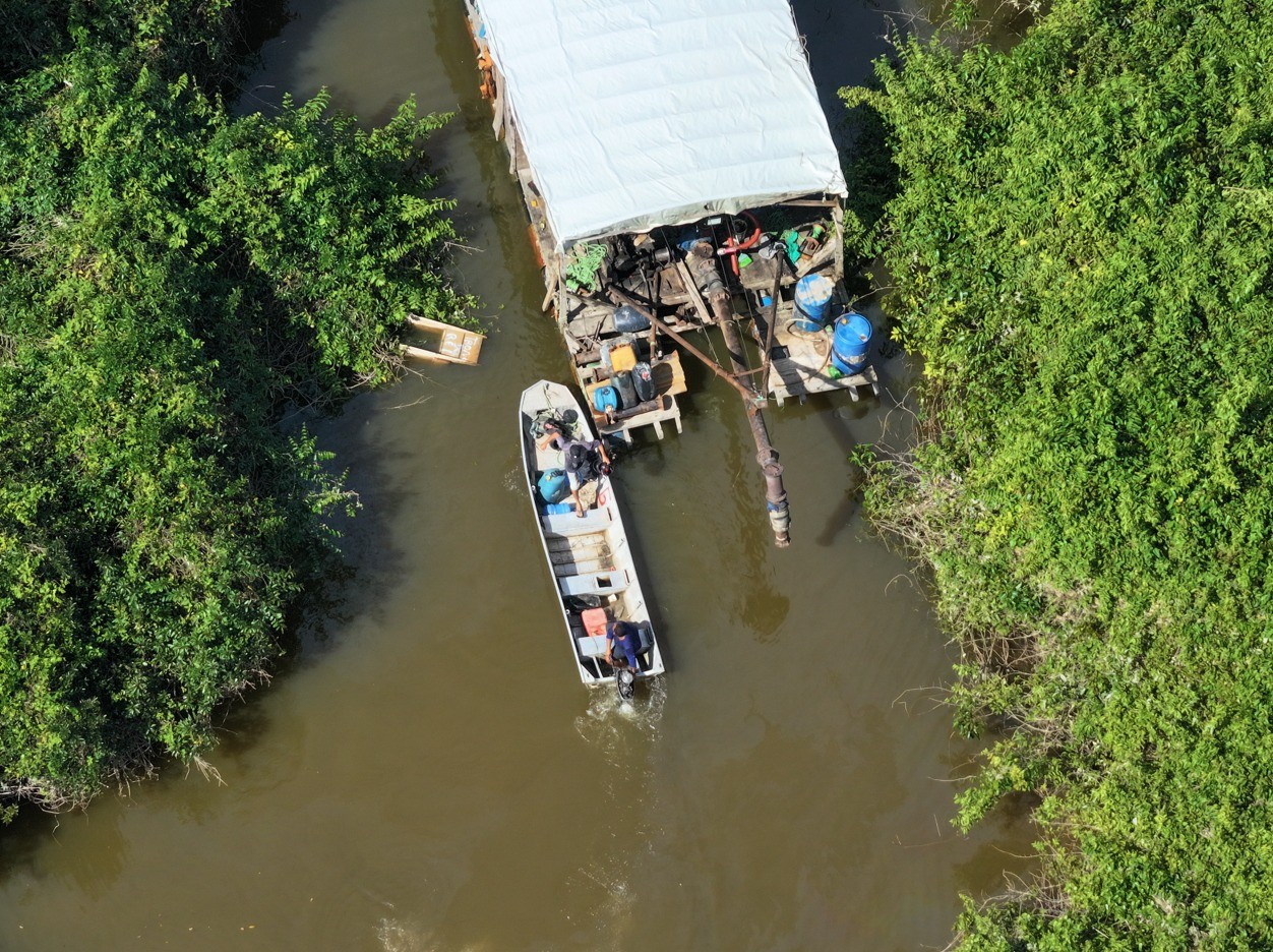 Registros da Sema durante fiscalização de garimpo ilegal na região de Pontes e Lacerda — Foto: Reprodução