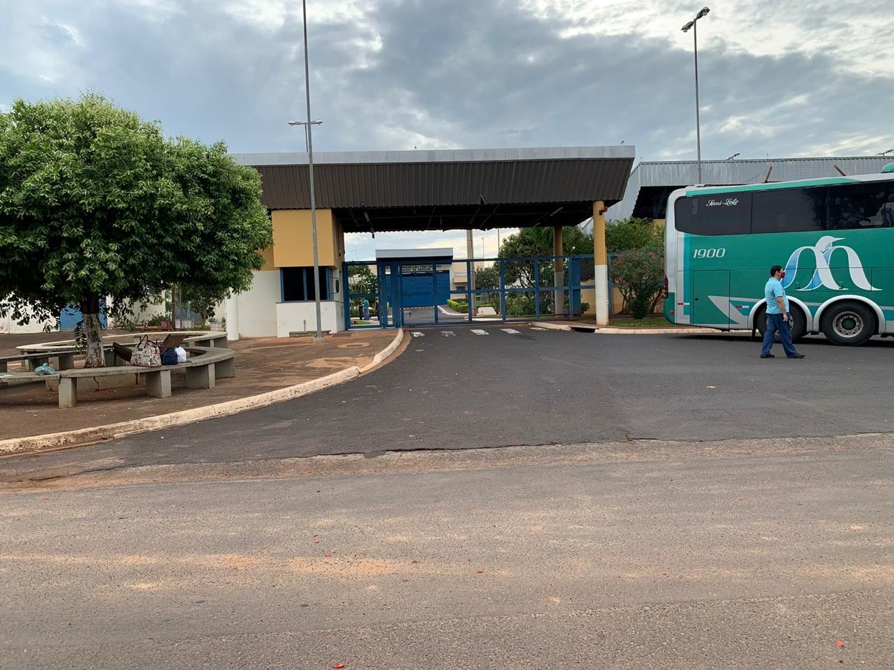 Detentos perdem direito à saída temporária após operação identificar venda de drogas ligada à facção dentro de penitenciária no interior de SP 