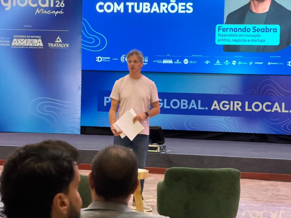 Fernando Seabra durante o painel do Glocal Macapá — Foto: Divulgação/FRAM