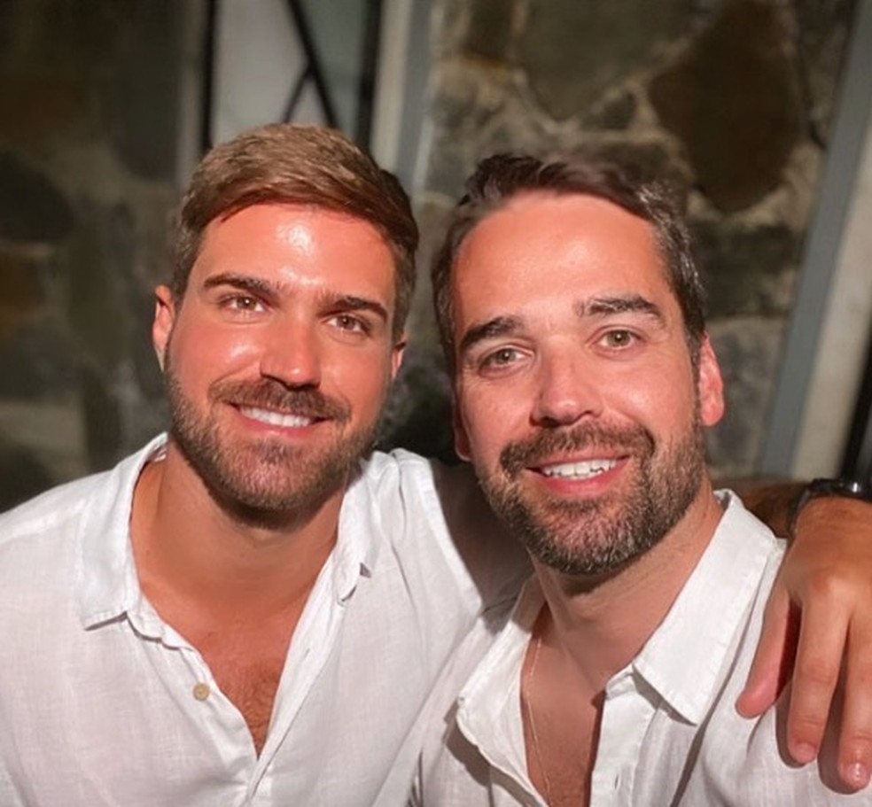 Em primeiro registro público, Eduardo Leite publica foto com o namorado no Ano Novo | Rio Grande do Sul | G1