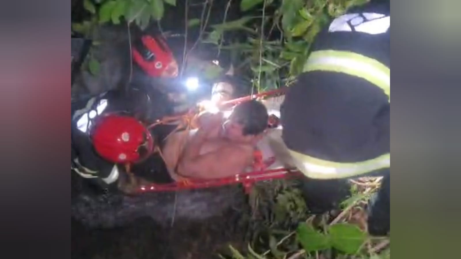 Motorista perde o controle da direção e carro cai da ponte na comunidade São Brás, em Santarém