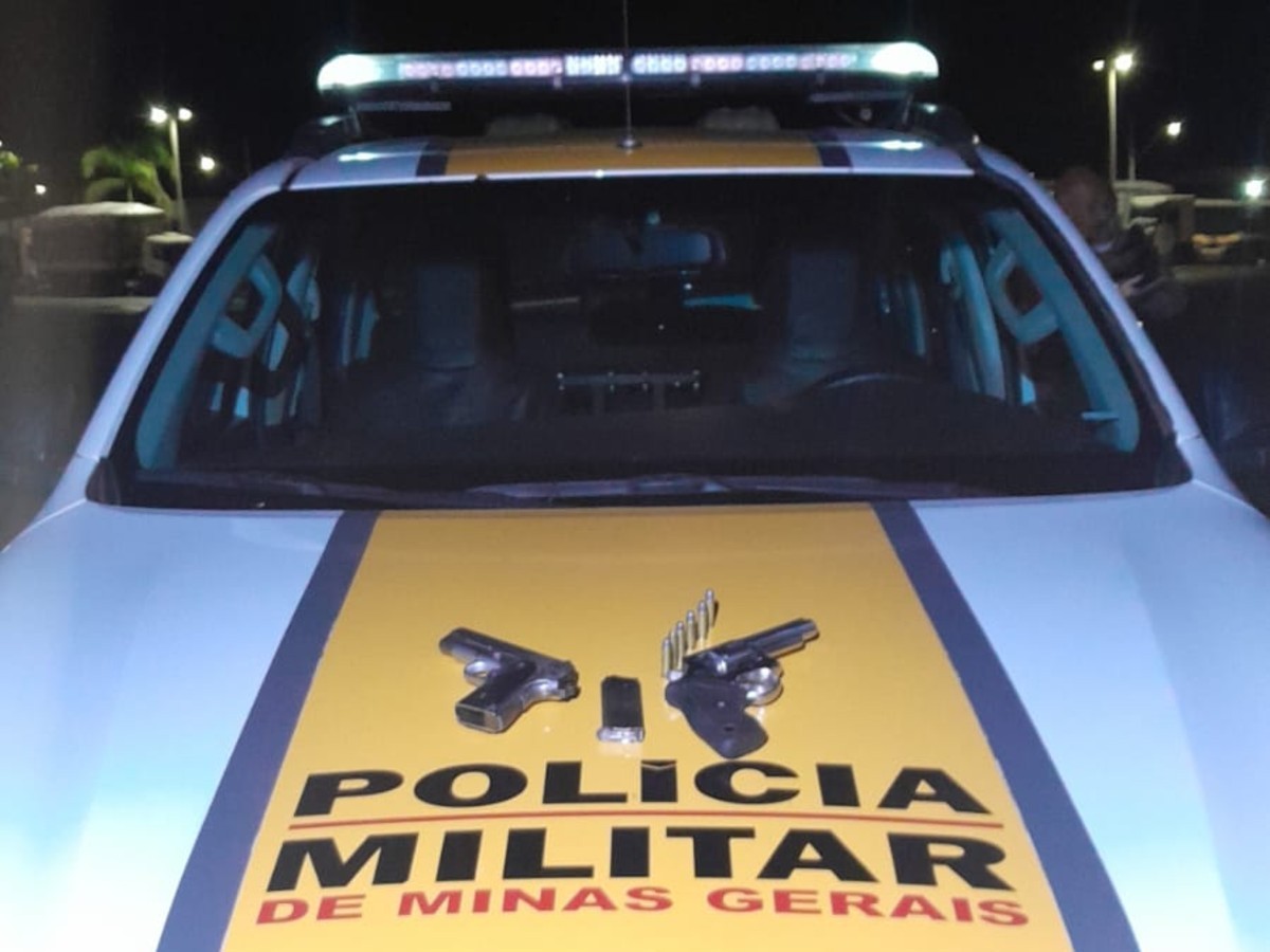 Alvo da PM que iria cometer homicídios é preso em carro de aplicativo em MG