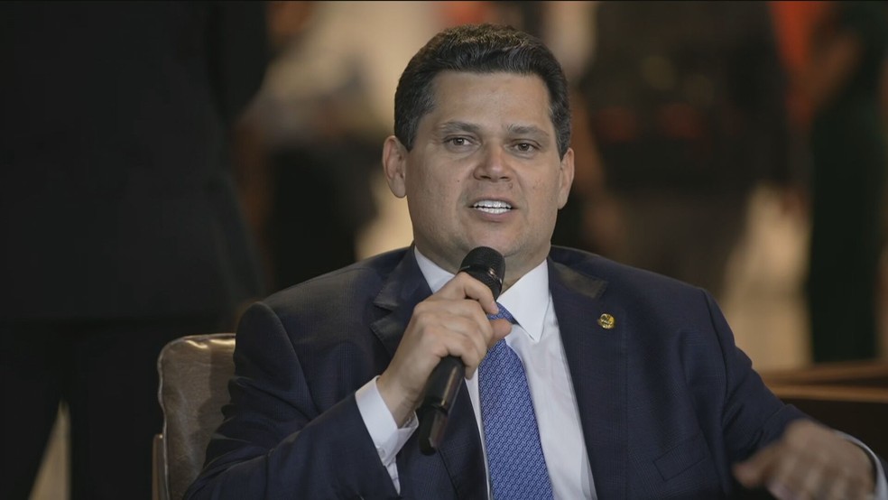 Davi Alcolumbre (União-AP) em entrevista ao Estúdio i — Foto: GloboNews/Reprodução