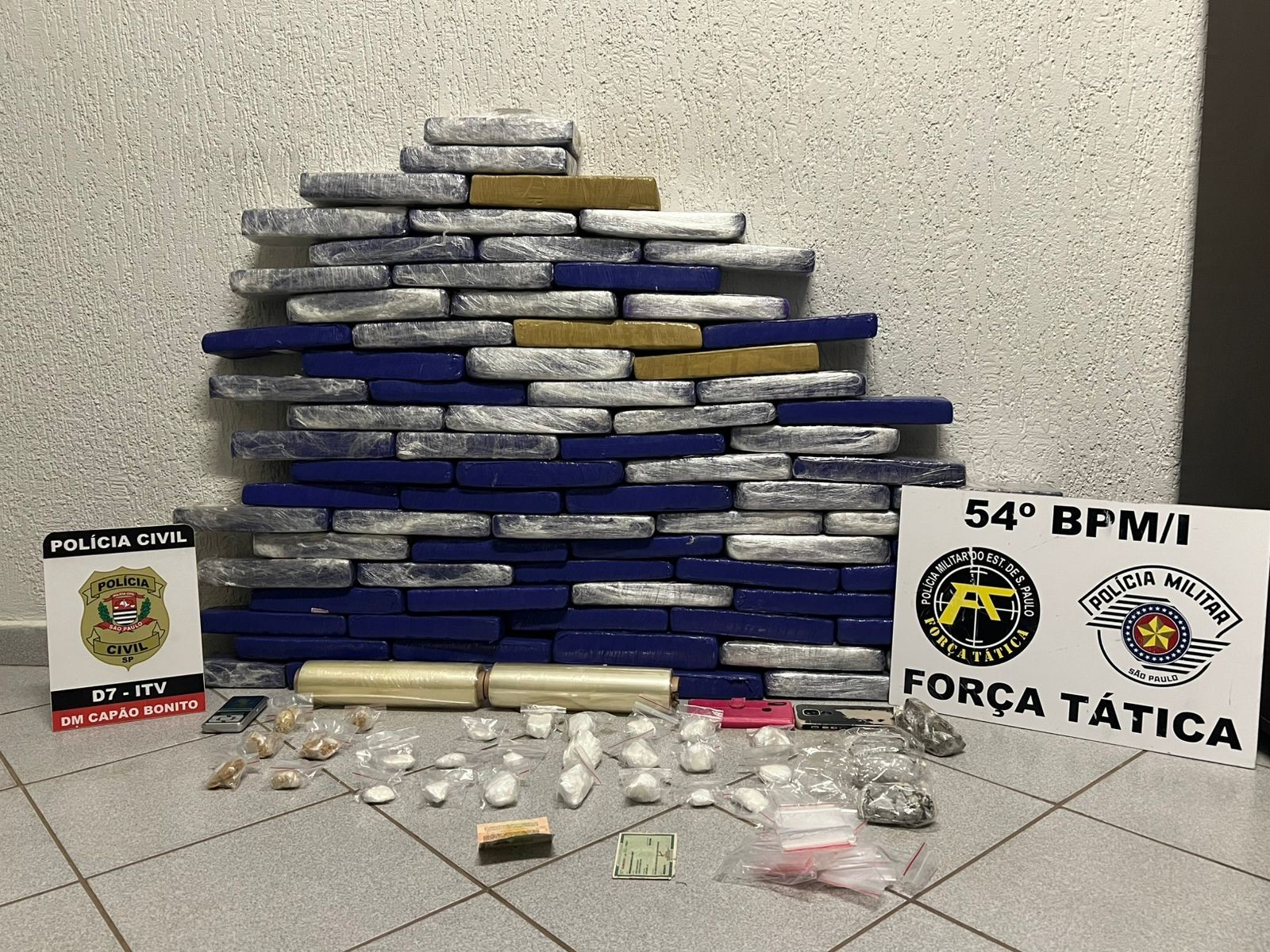 Polícia encontra 'casa-bomba' e apreende 50 quilos de drogas de origem colombiana no interior de SP