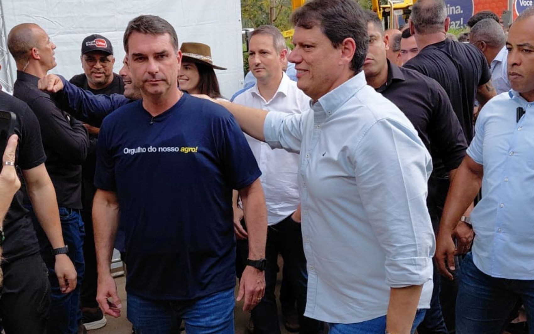 Flávio e Tarcísio cumprem primeira agenda de pré-campanha conjunta na Agrishow, em Ribeirão Preto