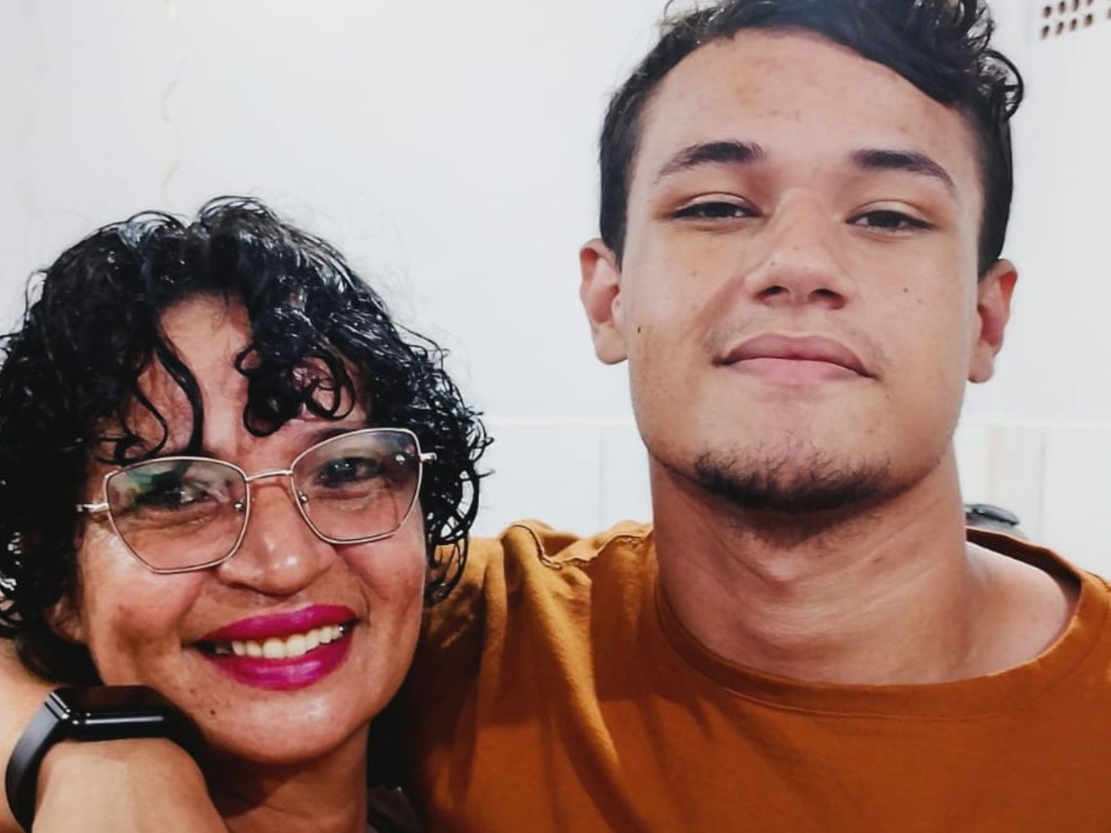 Pais surpreendem filhos com homenagens no último dia de aula em escola no Acre: 'Prazeroso'