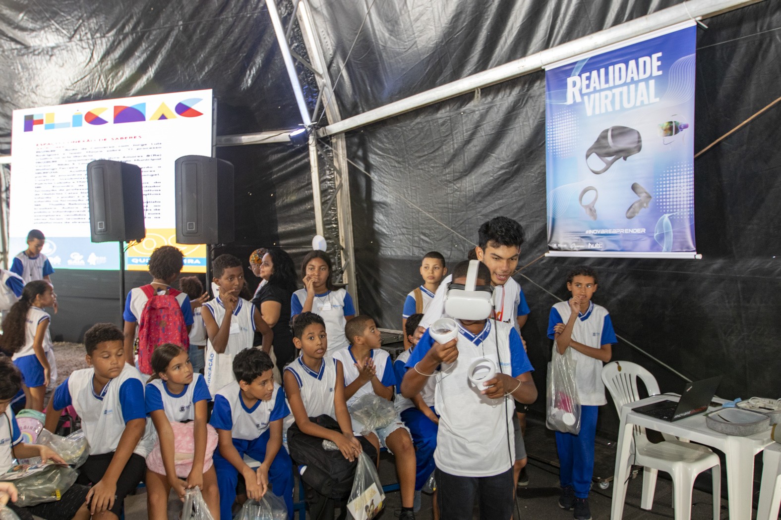 Festival literário em Macaé tem Espaço Geek com imersão de crianças e jovens à linguagem computacional