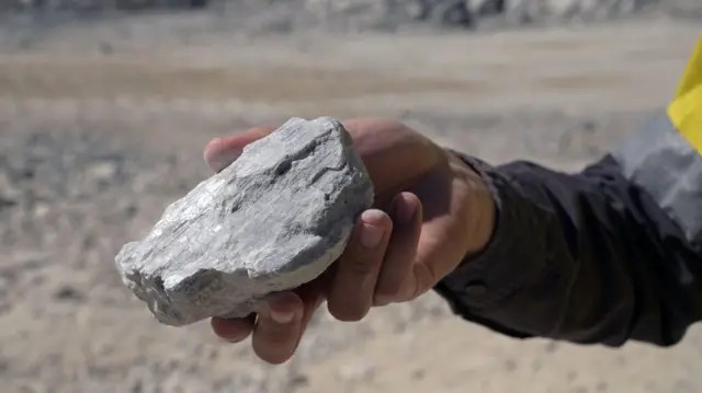 Por que Trump mira terras raras e minerais no mundo todo - e qual o lugar do Brasil nesse xadrez