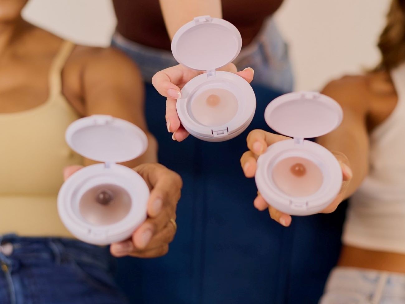 Prótese de mamilo de silicone busca recuperar aparência da mama e ajuda mulheres a reconstruir autoestima