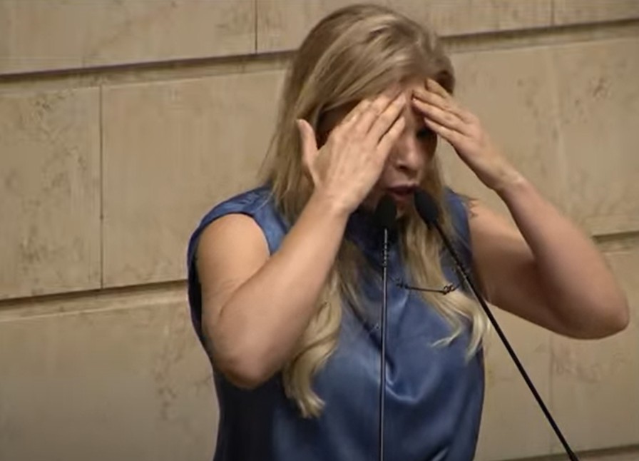 Justiça manda prender ex-vereadora Verônica Costa, ‘Mãe Loira’ do funk, após condenação de 10 anos por tortura do ex-marido