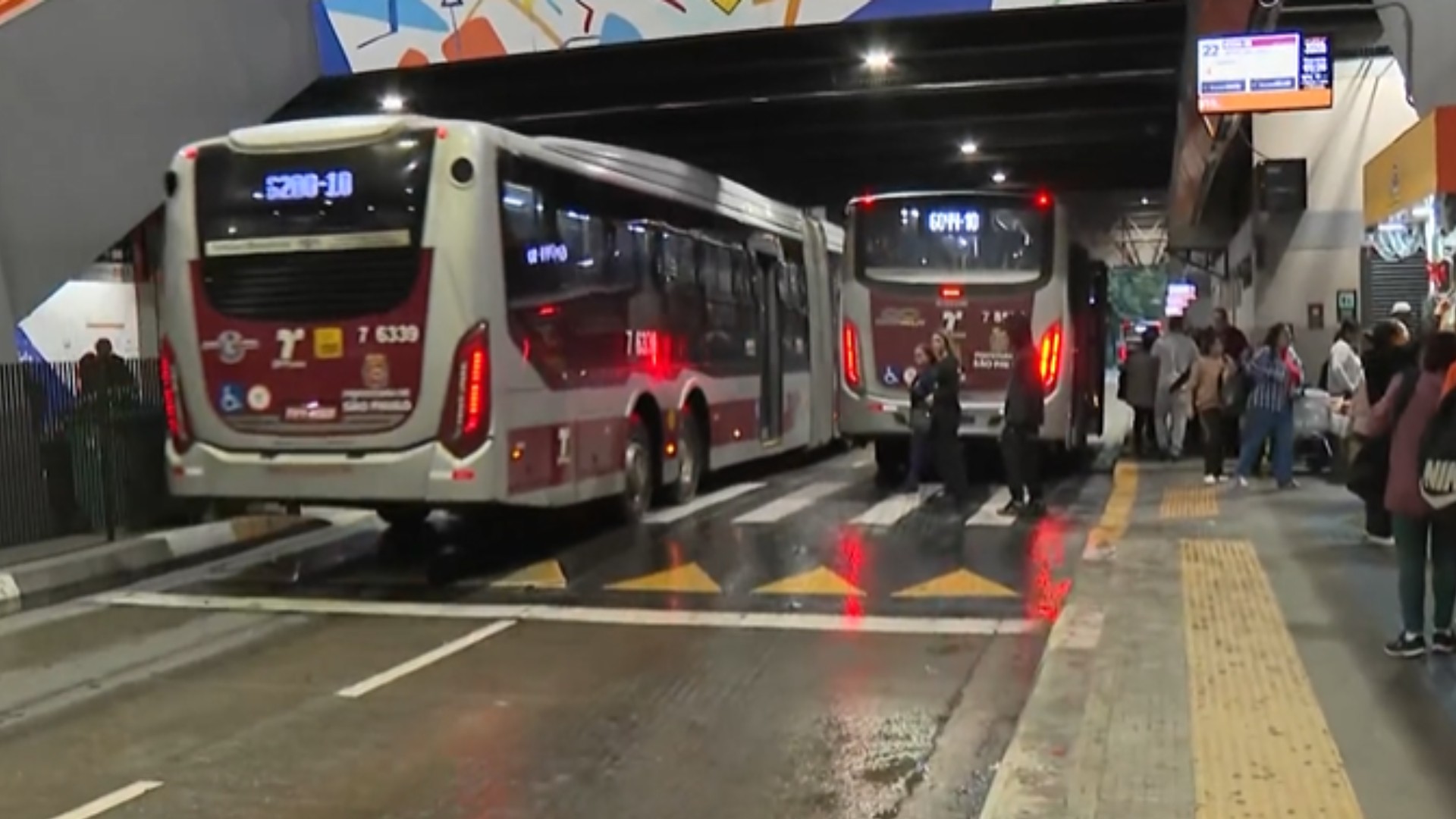 São Paulo amanhece com circulação de ônibus normalizada após paralisação