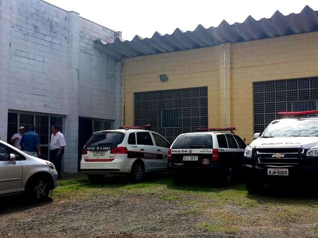 Homem é encontrado morto com ferimentos por golpes de faca em rua de Piracicaba