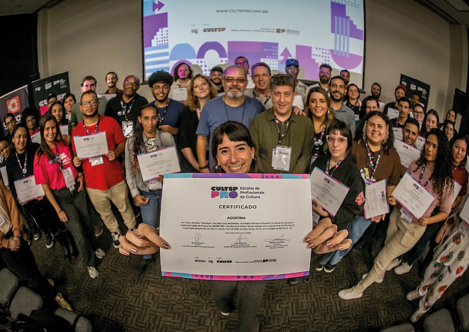 Governo de SP abre 2 mil vagas gratuitas em cursos na área da cultura e vai capacitar artistas para a Hora do Horror, do Hopi Hari