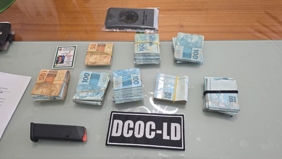 Dinheiro apreendido na casa de Ernane Aleixo — Foto: Reprodução