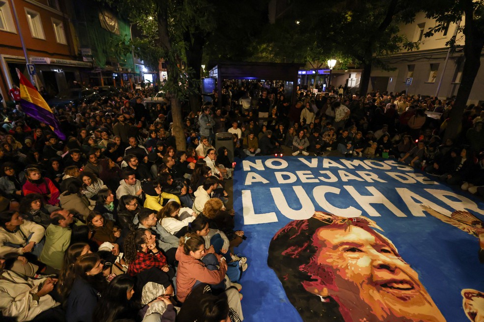 Marcha fúnebre de Maricarmen — Foto: Susana Vera / Reuters