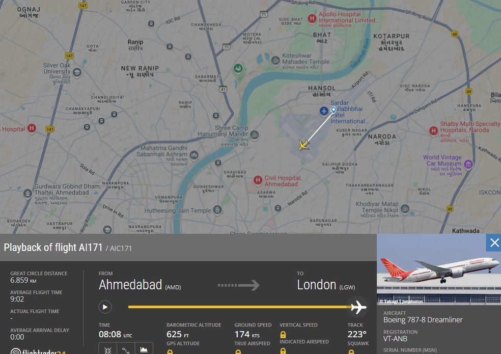 Voo da Air India com destino a Londres cai na Índia em 12 de junho de 2025. — Foto: Reprodução/FlightRadar24