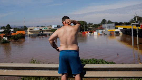 Lagoa dos Patos sobe mais e inunda áreas no sul do RS - Foto: (Amanda Perobell/Reuters)