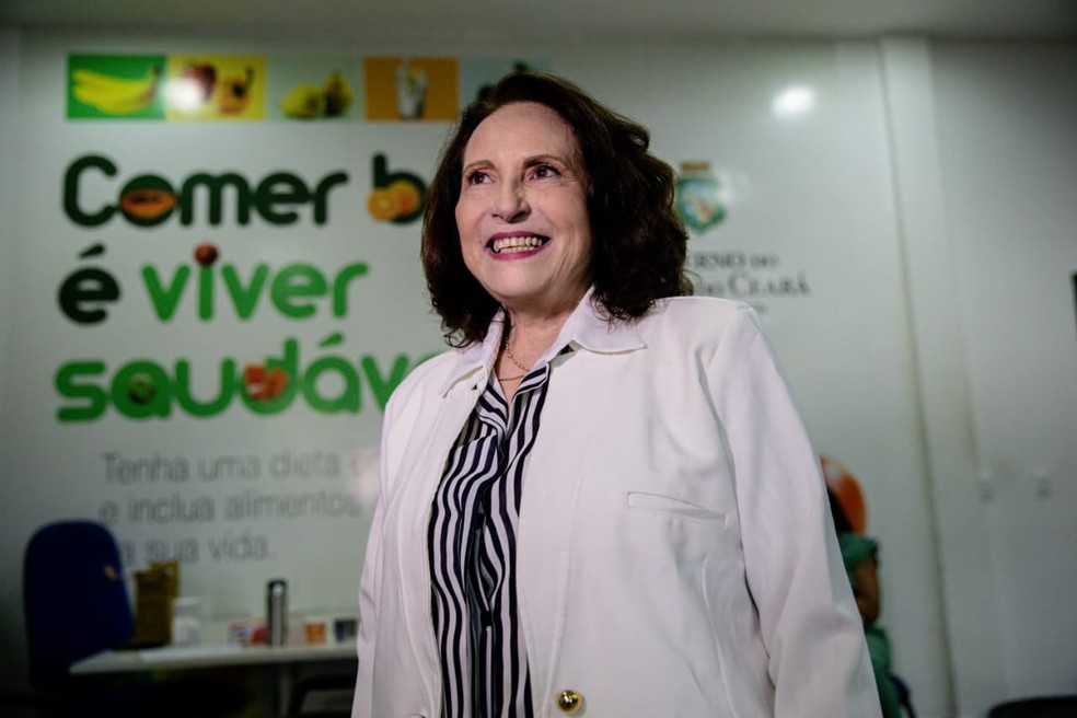 Doutora Adriana Costa e Forti é contemplada com o Troféu Sereia de Ouro 2025 — Foto: Thiago Gadelha/SVM