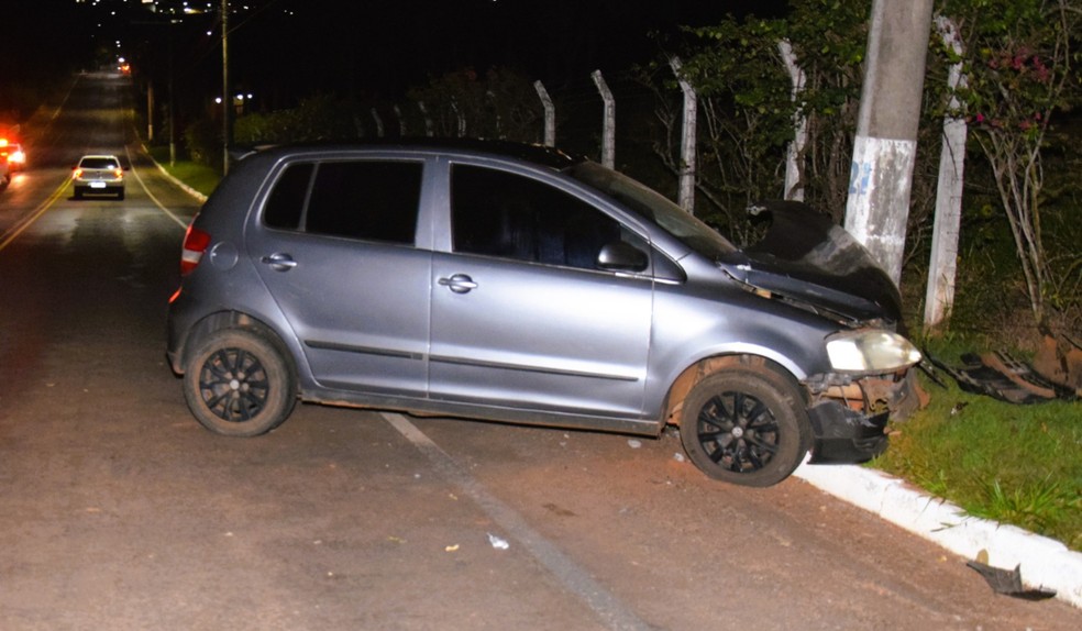 Bebê de 5 meses morre após carro bater contra poste em Rinópolis (SP) — Foto: Mais Tupã/Imagem Cedida