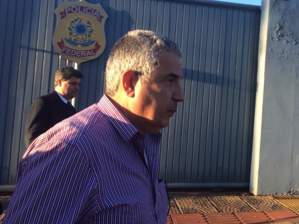 João Amorim ao sair da Polícia Federal quando a operação foi deflagrada.  — Foto: Maria Caroline Palieraqui/G1 MS