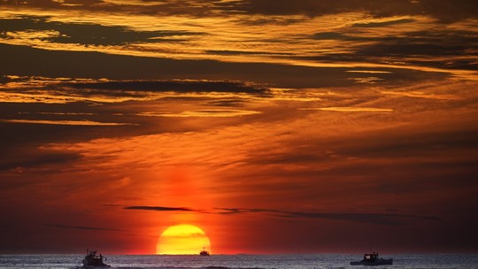 Por que a temperatura do oceano importa tanto? - Mares e oceanos absorvem 90% do calor extra do planeta e funcionam como amortecedores do clima. Mas sinais de saturação preocupam cientistas e podem aumentar a força de eventos extremos.