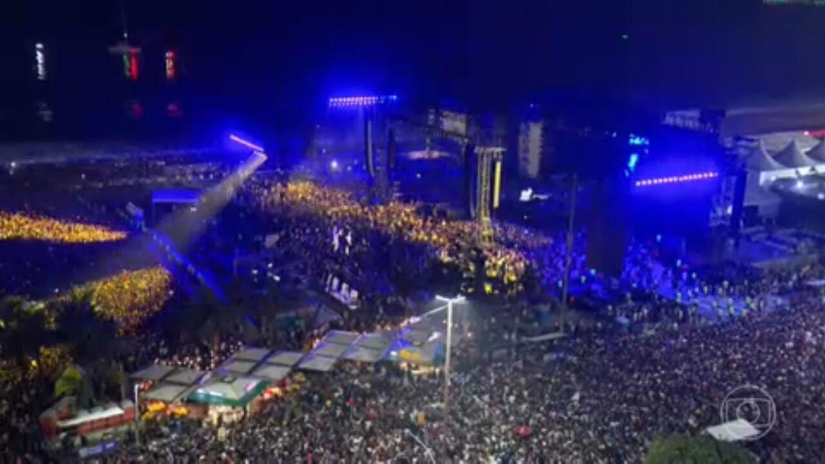 Fãs chegaram cedo para show da Madonna na praia de Copacabana