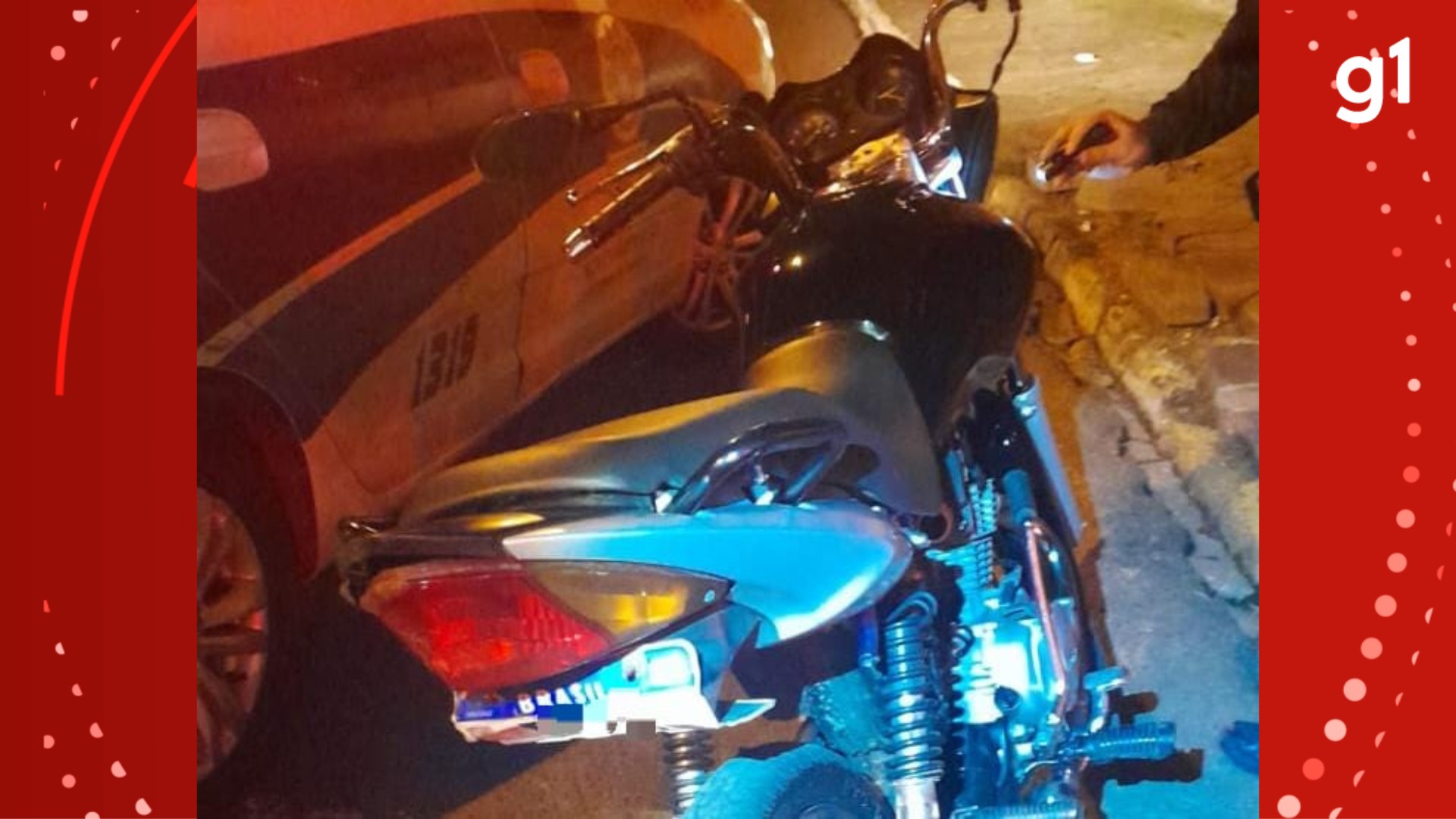 Após fuga, moto dirigida por adolescente de 15 anos, com outros dois ocupantes e placa dobrada é apreendida em Novo Hamburgo