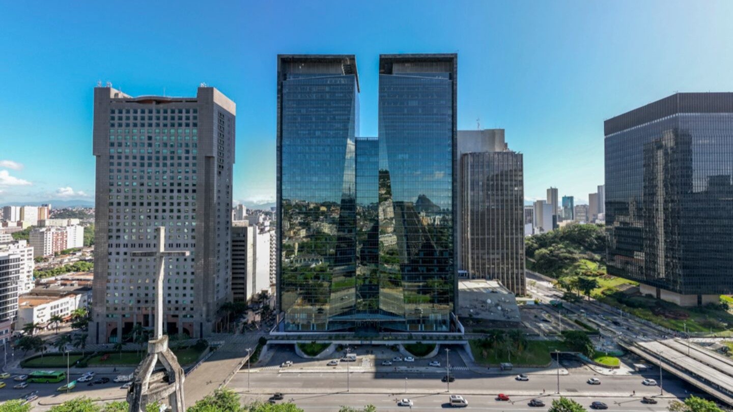UFRJ leiloará 16 mil m2 de prédio corporativo no Centro do Rio