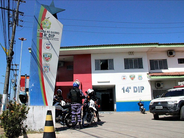 Trio é preso em Manaus por roubo e sequestro de motorista por aplicativo na Zona Leste
