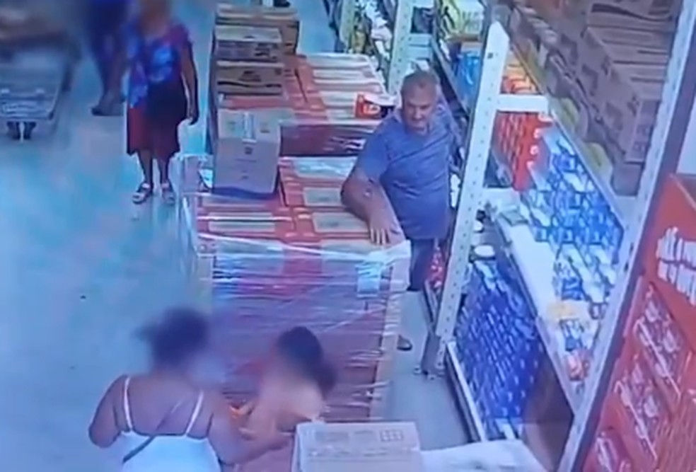 Homem é preso por estupro de vulnerável em supermercado de Caraguatatuba, SP — Foto: Reprodução