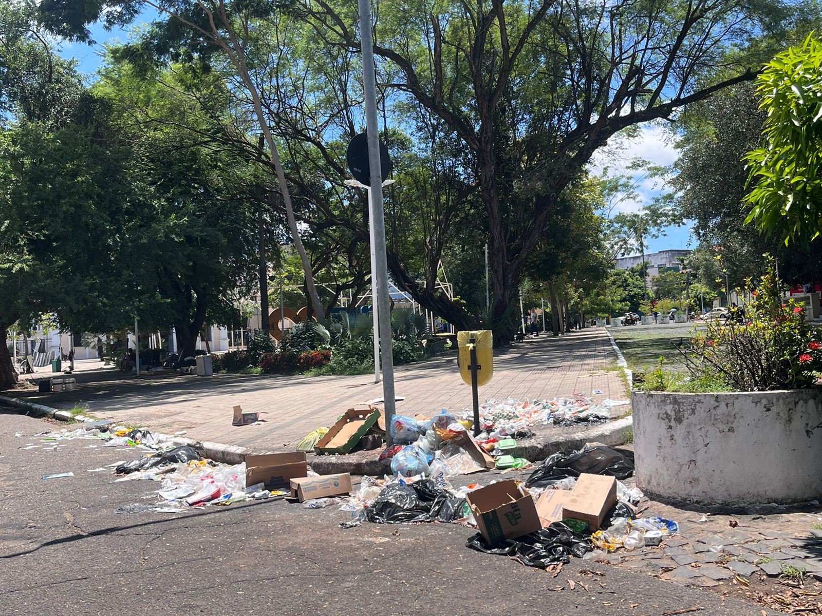 Justiça libera retomada de licitação de R$ 500 milhões para limpeza urbana em Teresina