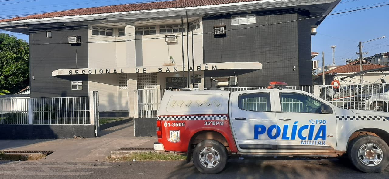 Homem é conduzido à delegacia suspeito de estuprar adolescente de 14 anos em Belterra 