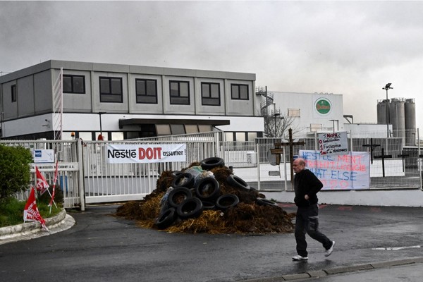 Nestlé emitiu um comunicado oficial após o fechamento definitivo da fábrica (Foto Reprodução/Internet)
