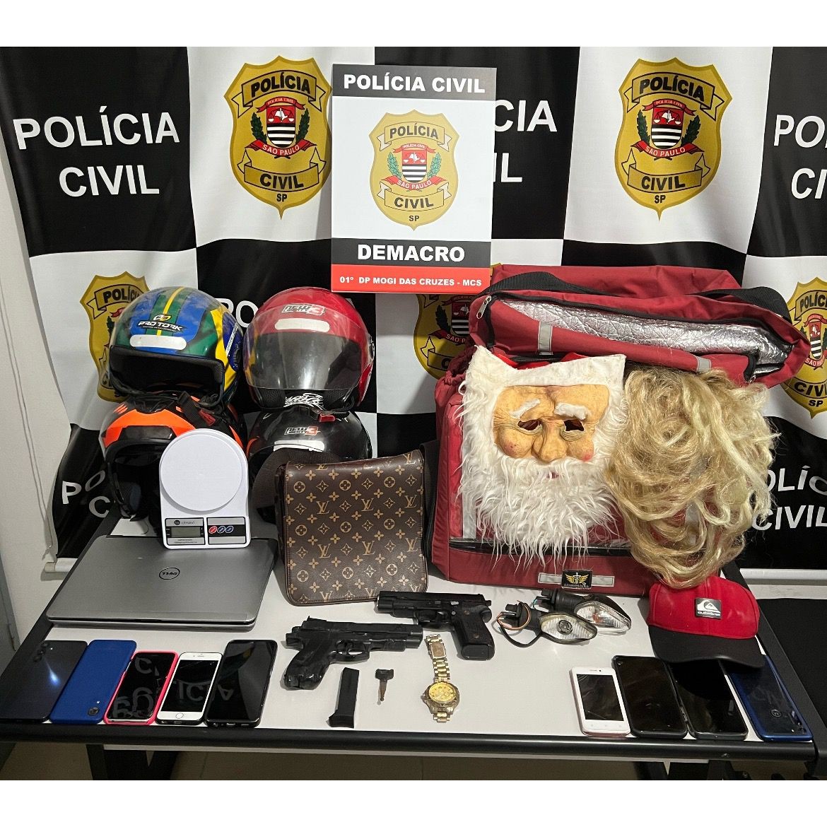 Polícia cumpre mandados contra quadrilha de roubo de veículos em Mogi das Cruzes