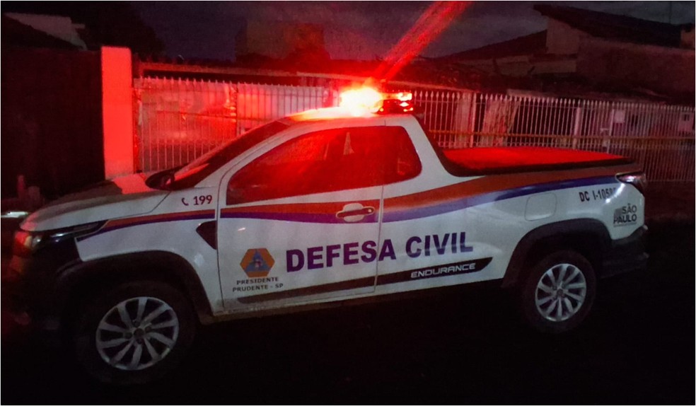 Incêndio atinge casa e interdita imóvel por risco de desabamento em Presidente Prudente (SP) — Foto: Defesa Civil/Divulgação