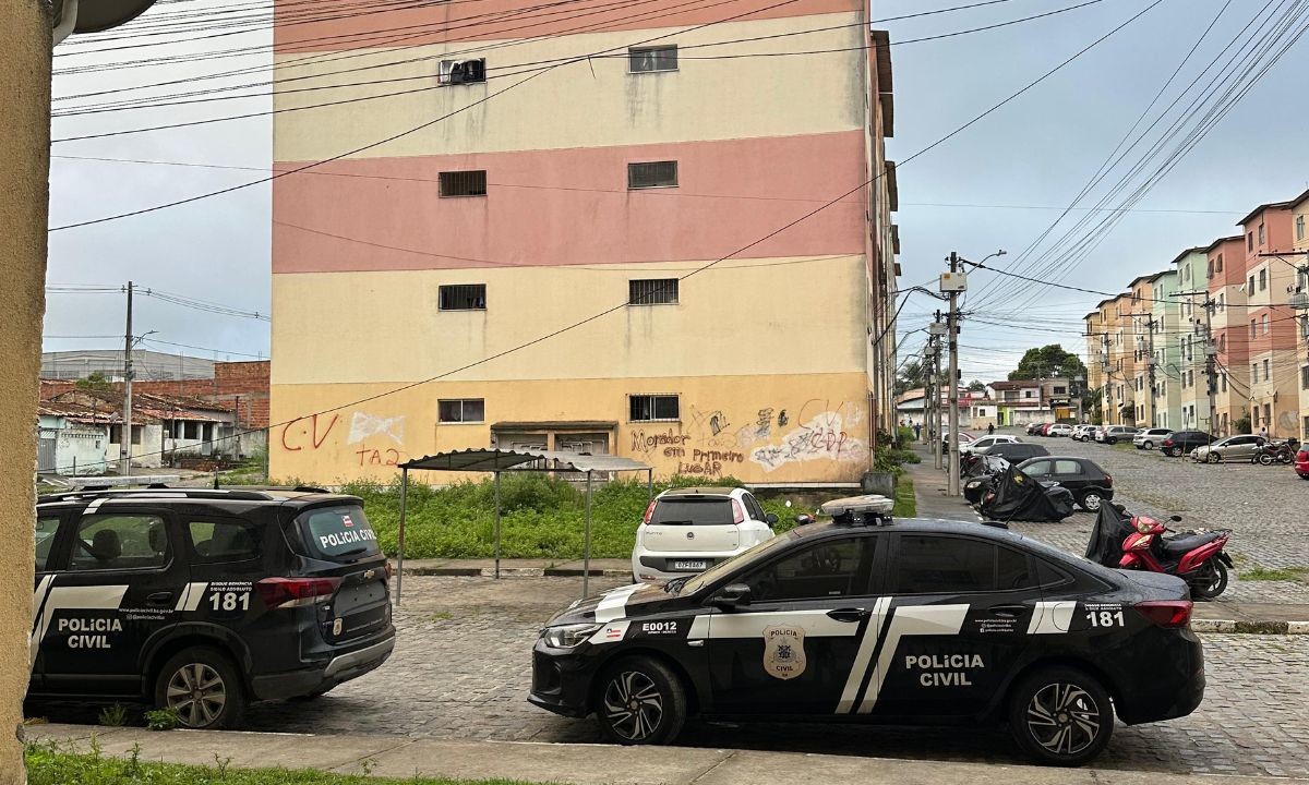 Professor é preso suspeito de armazenar e produzir material de abuso sexual infantil em Feira de Santana