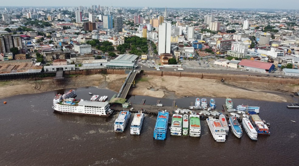 Foto mostra seca no Rio Negro no Porto de Manaus em 16 de outubro de 2023 — Foto: Rede Amazônica