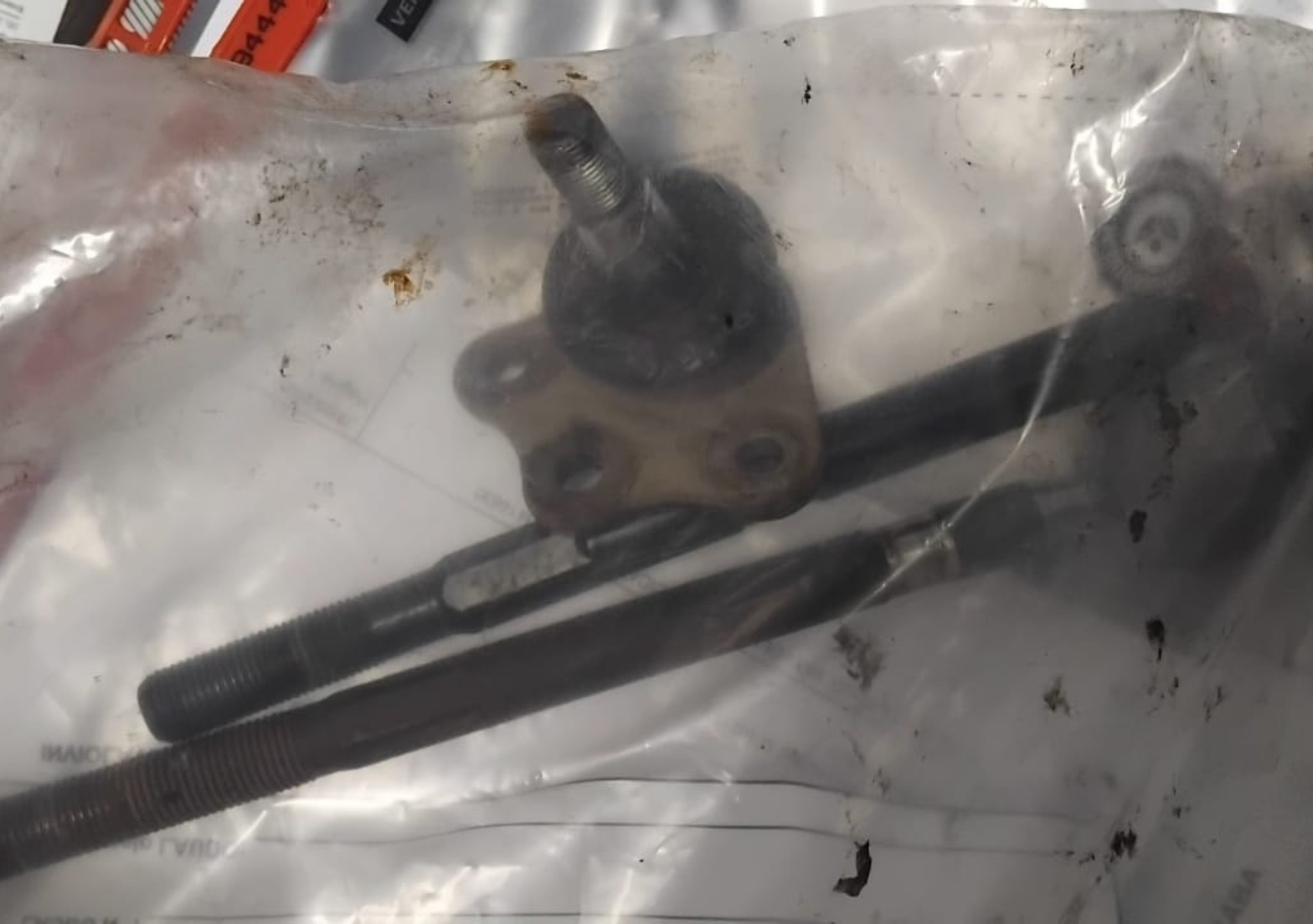 Trio é preso após mudar preço e cobrar R$ 6 mil por troca de pneus em oficina em Piracicaba