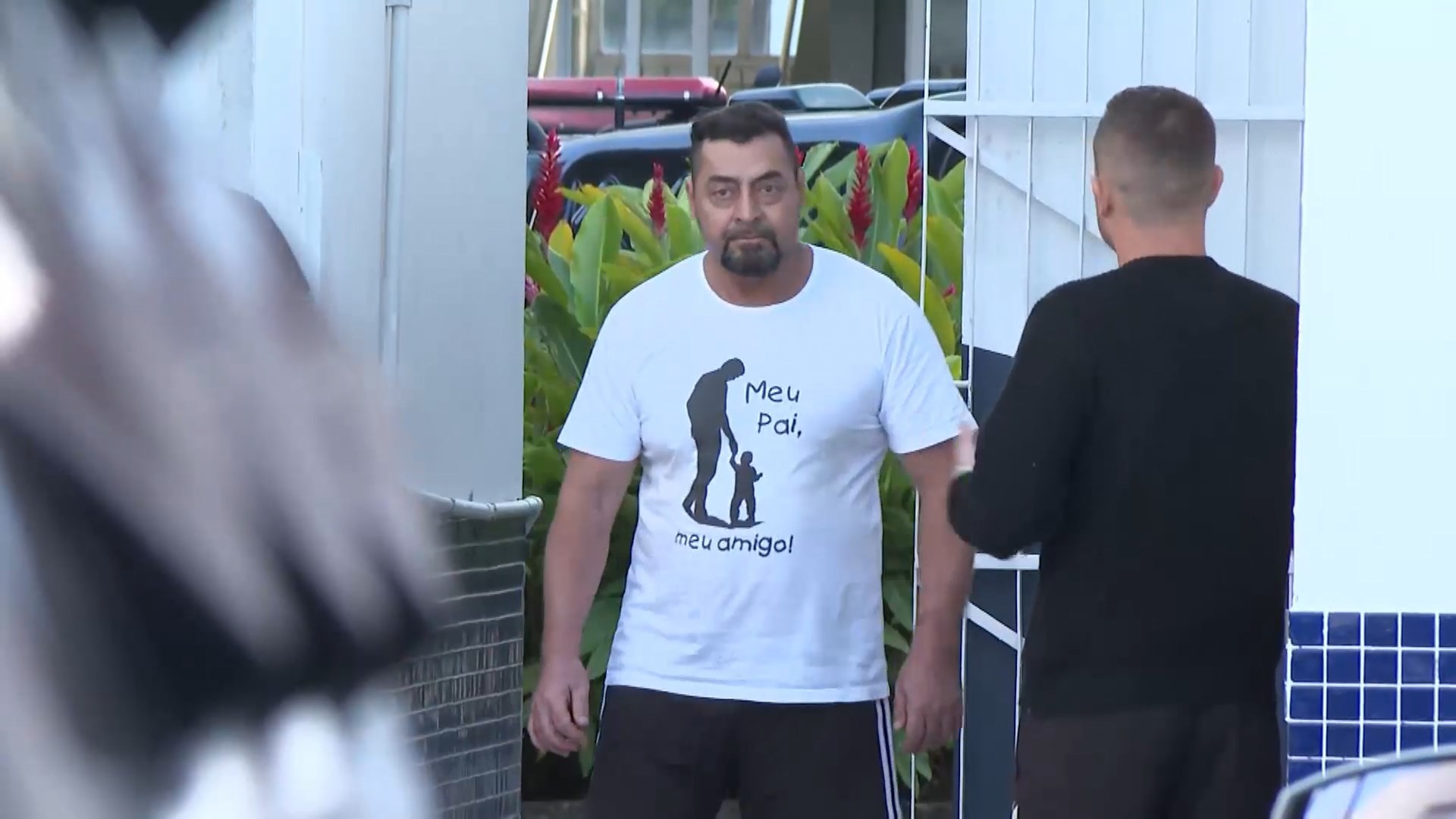 Técnico judiciário é preso por agredir filha com cabo de vassoura e a ameaçar com uma arma no ES