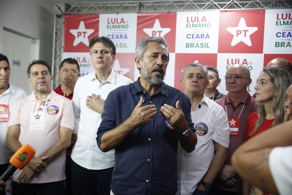 Governador Elmano de Freitas afirma que será candidato à reeleição — Foto: Kid Junior/SVM