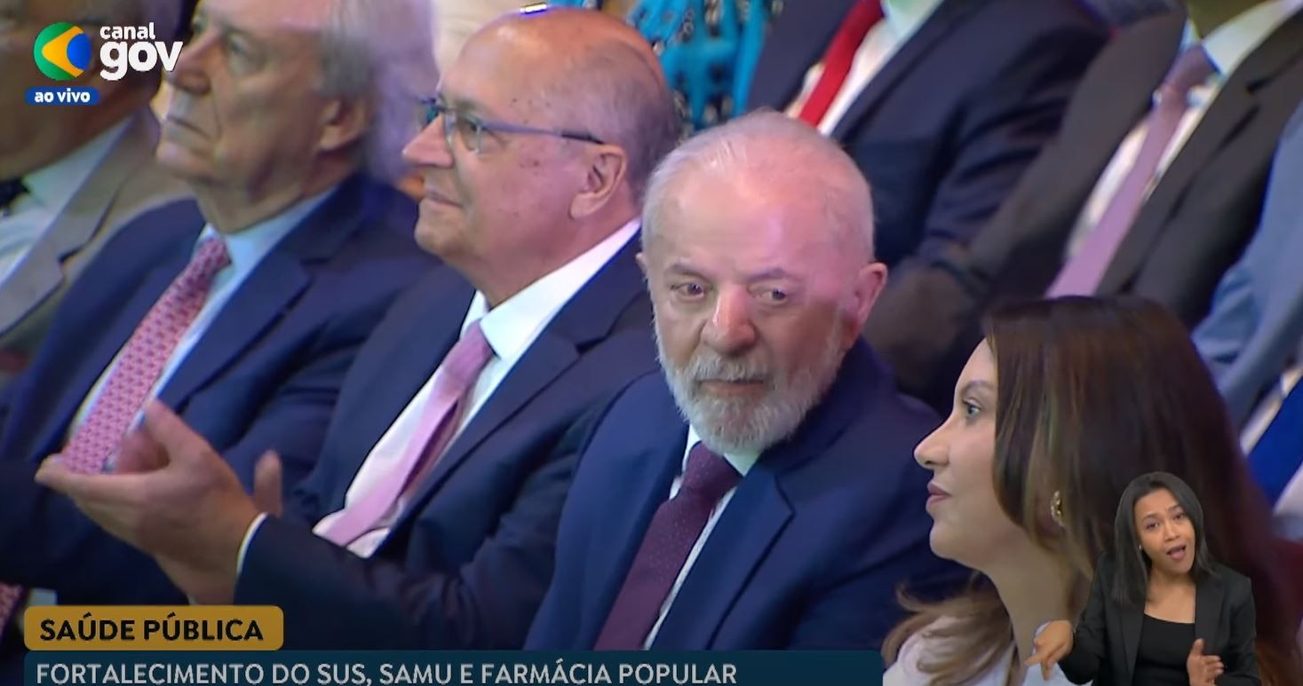 Lula critica 'tarifaço' de Trump: 'Responderemos a qualquer iniciativa de impor protecionismo que não cabe mais'