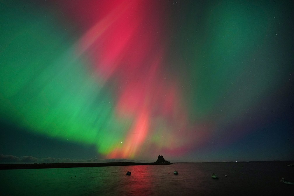 ap24285237331611 As melhores fotos da aurora boreal pelo mundo, após nova tempestade solar
